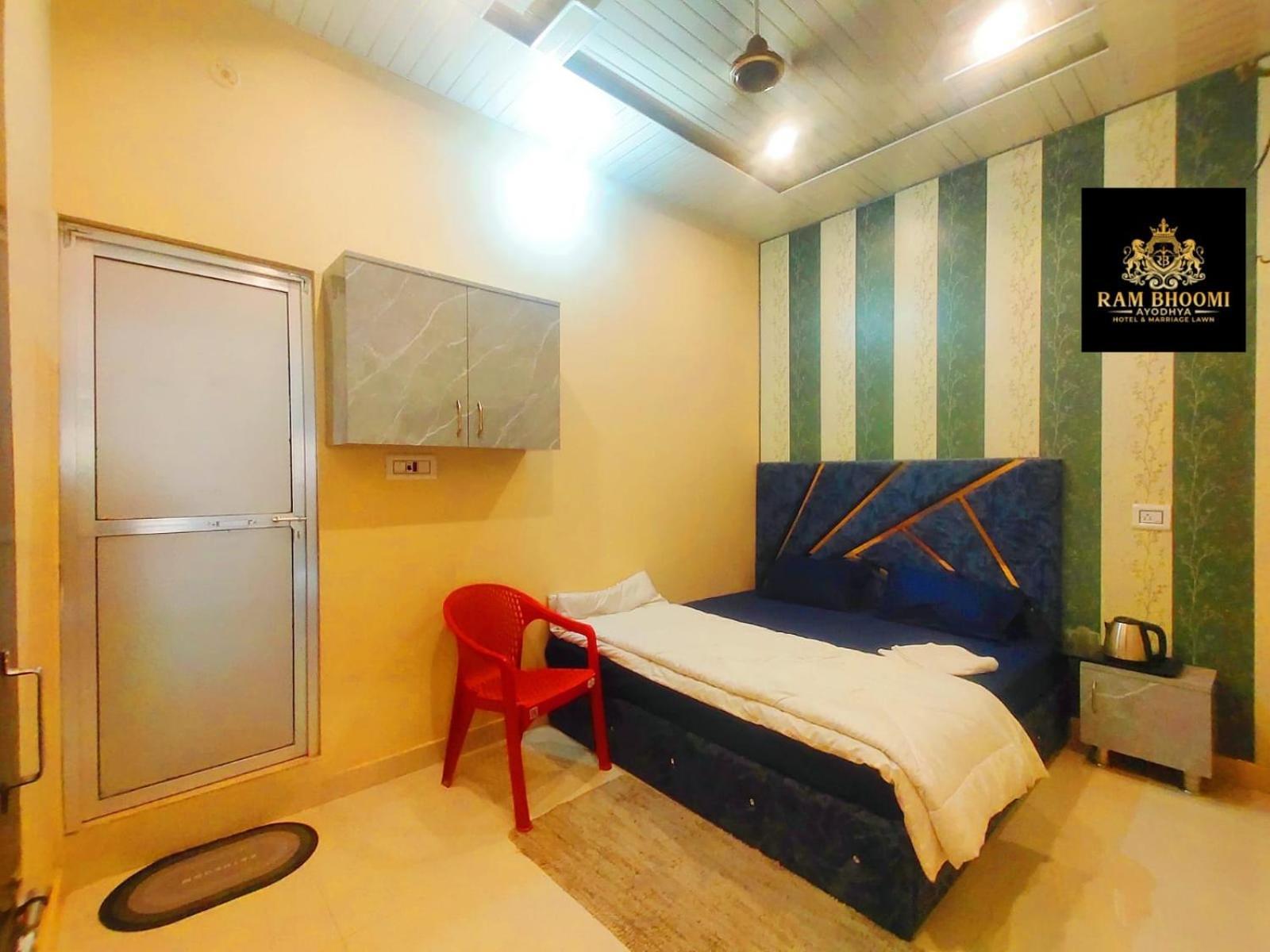 Hotel Rambhoomi Ayodhya Habitación foto